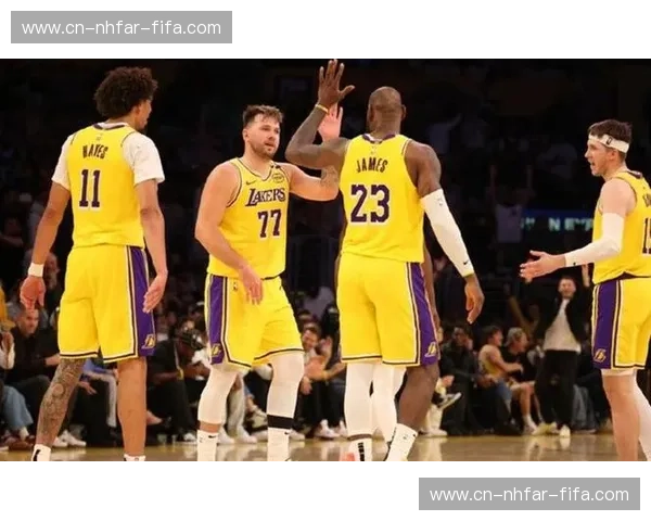 紫金荣耀碰上波特兰铁军：湖人vs开拓者录像回放中的热血、战术与永恒经典